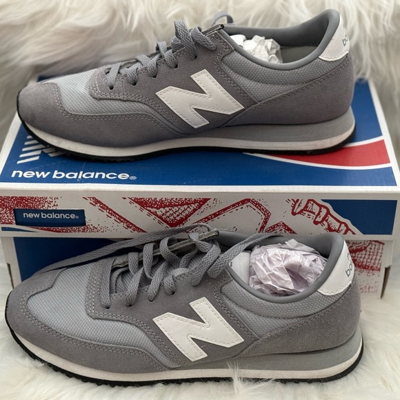 New Balance Classic Athletic Shoes - Picture 2 of 2